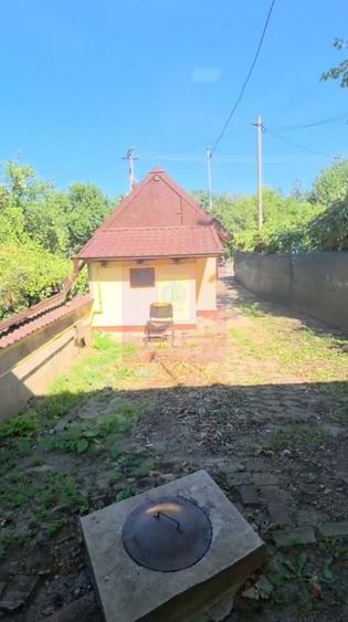 Casă individuală cu 2 camere cu Canalizare în Central