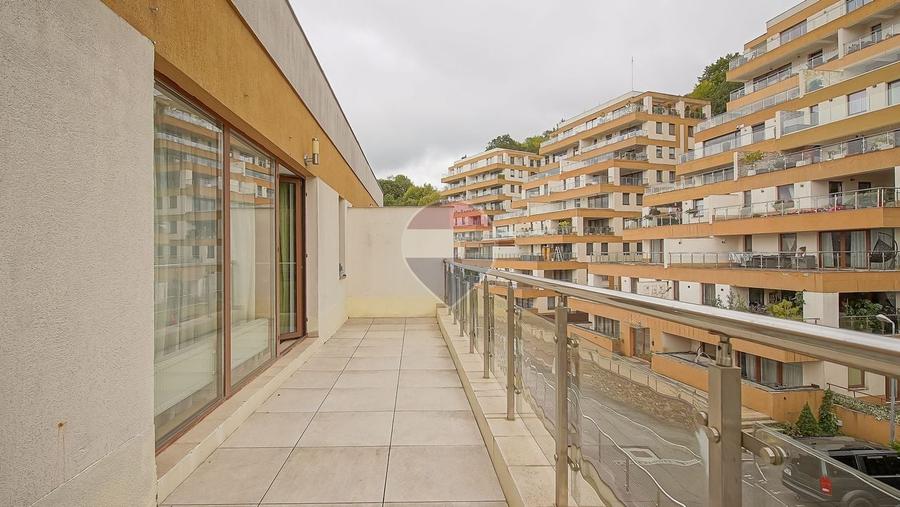 Apartament cu 2 camere semidecomandat, mobilat în Drumul Poienii