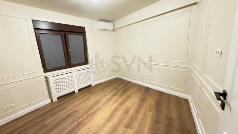 Apartament cu 3 camere decomandat, mobilat în P-ța Victoriei