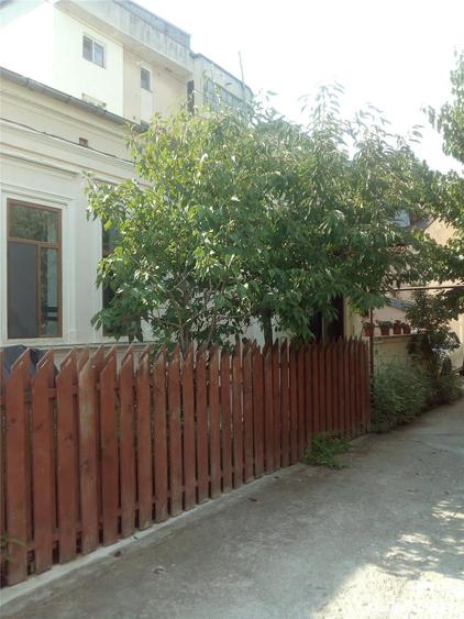 Casă cu 6 camere cu Teren 298 Mp în Corabia