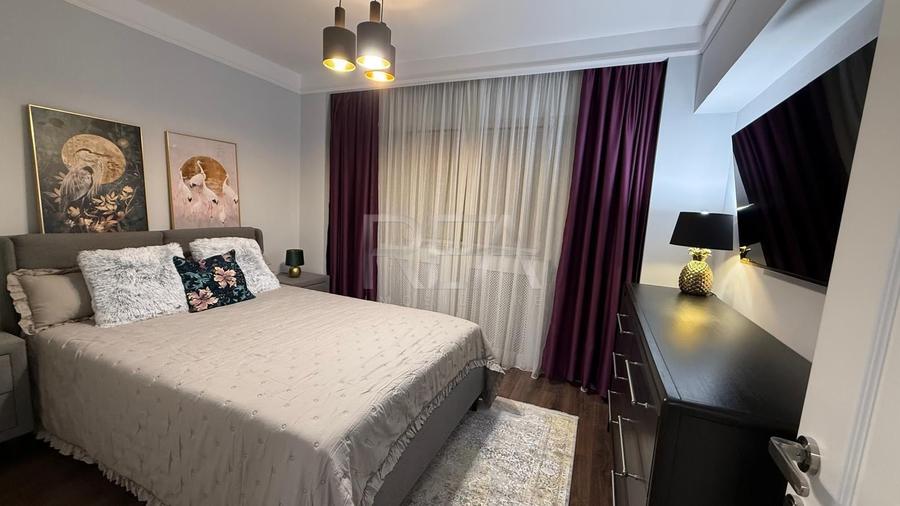 Apartament cu 3 camere decomandat, mobilat în Unirii