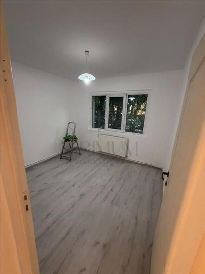 Apartament cu 2 camere semidecomandat în Șagului