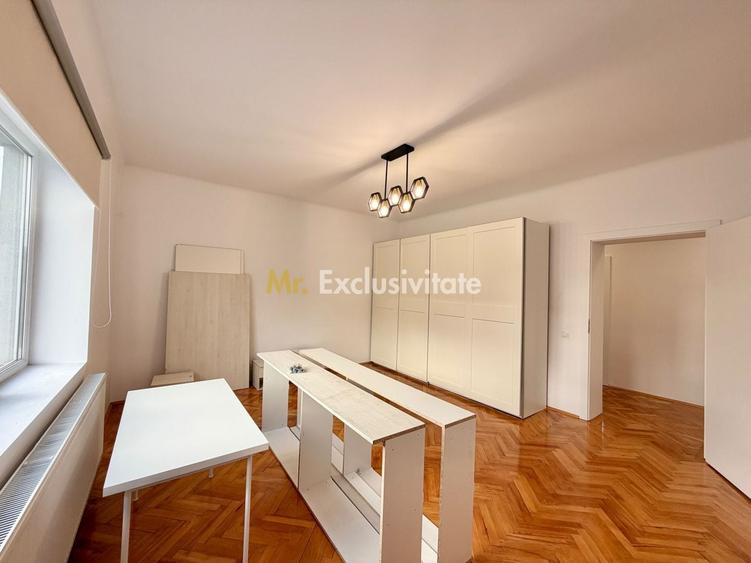 Apartament cu 3 camere decomandat, mobilat în Central