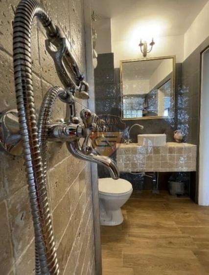 Apartament cu 3 camere decomandat, mobilat în Faleza Nord