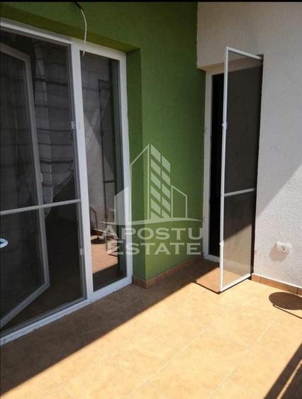 Apartament cu 2 camere semidecomandat, mobilat în Dumbrăvița