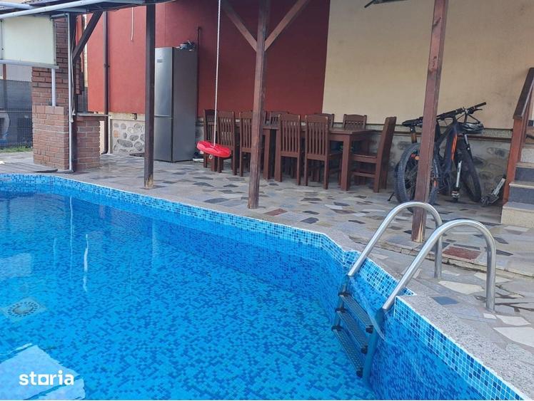 Casă cu 5 camere cu Teren 600 Mp în Nord