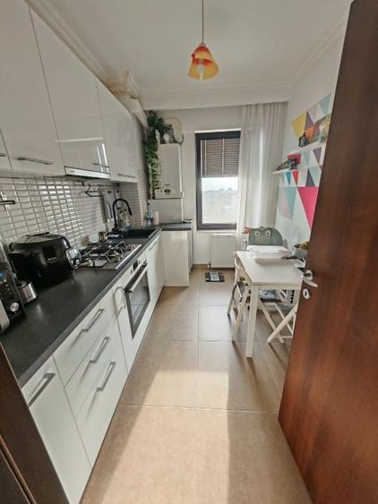 Apartament cu 3 camere decomandat, mobilat în Km 4-5