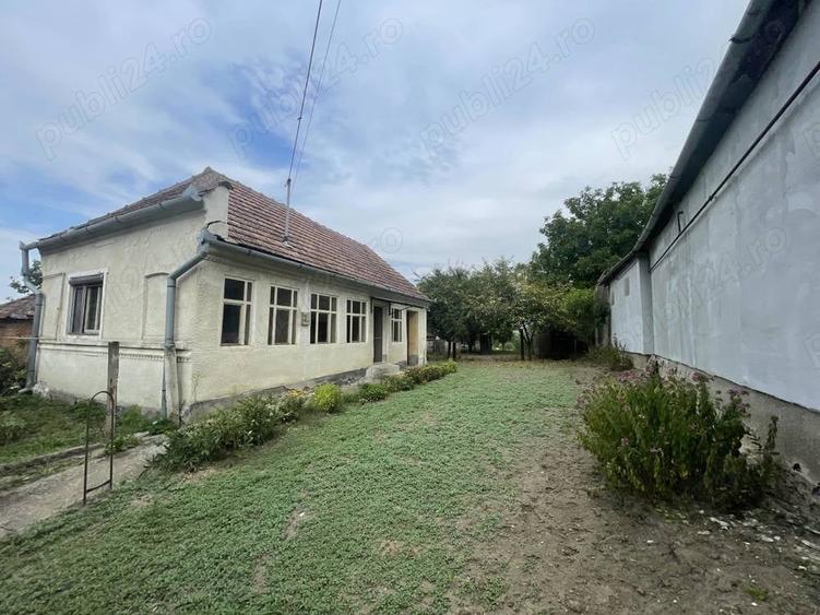 Casă cu 2 camere în Petrisat