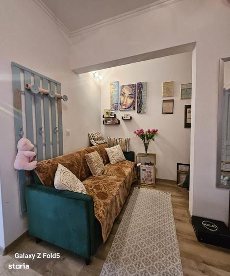 Casă cu 4 camere cu Teren 240 Mp în Central