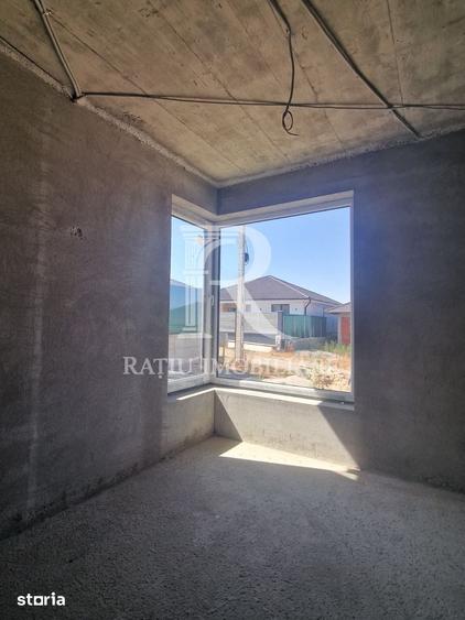Casă cu 5 camere cu Teren 500 Mp în Paleu