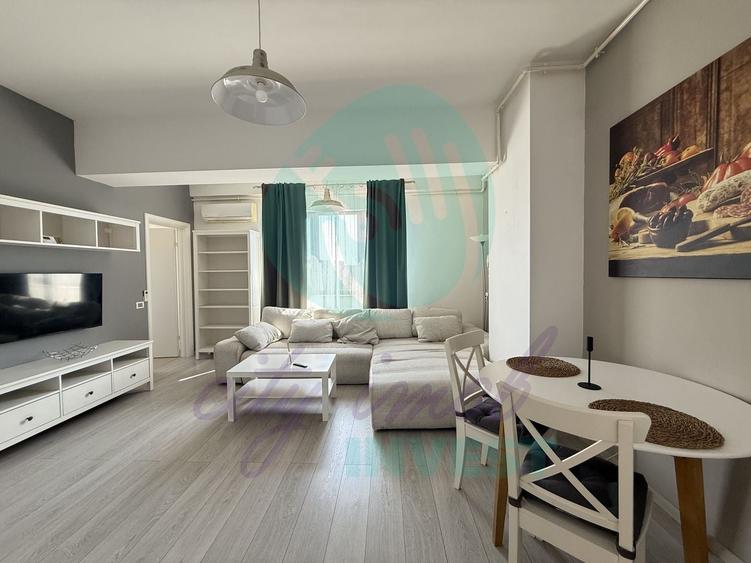 Apartament cu 2 camere semidecomandat, mobilat în P-ța Alba Iulia