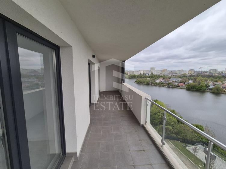Apartament cu 3 camere semidecomandat în Colentina
