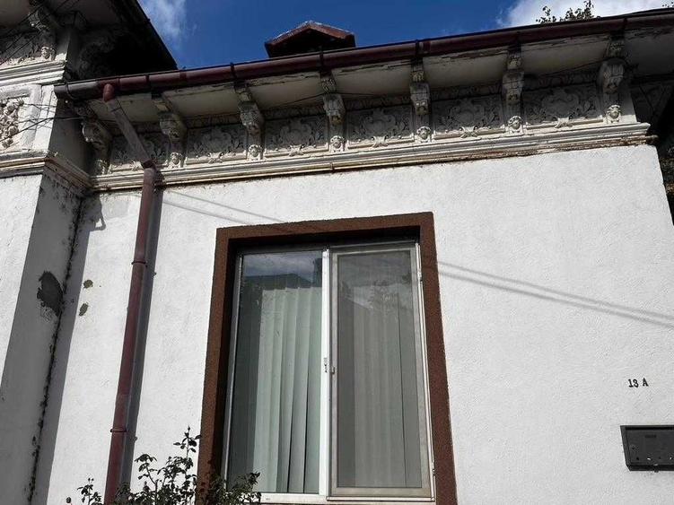 Casă cu 3 camere în Central