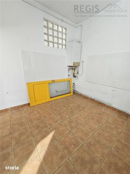 Spațiu comercial, de 35 mp, în Astra