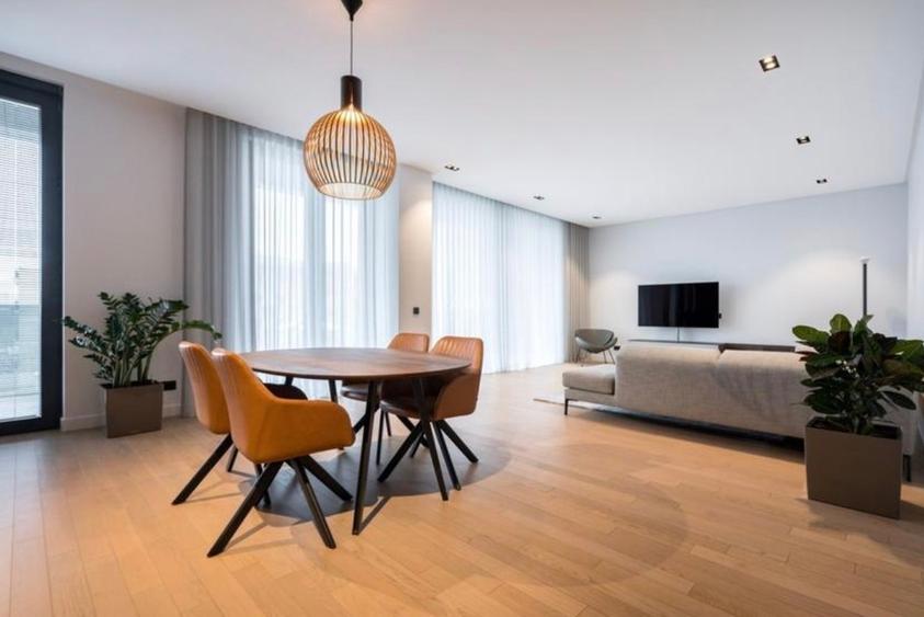 Apartament cu 3 camere decomandat în Floreasca