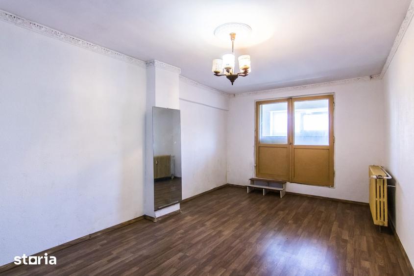 Apartament cu 3 camere decomandat în Dristor
