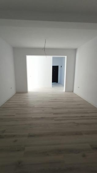 Apartament cu 3 camere decomandat în Găgeni