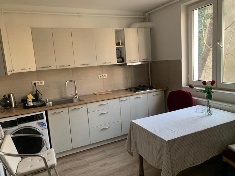 Apartament cu 2 camere semidecomandat în Doamna Ghica