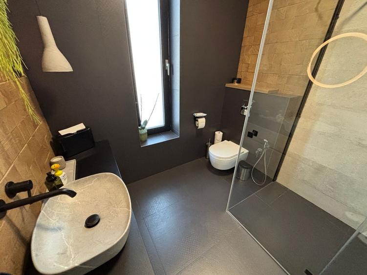 Casă individuală cu 4 camere cu Canalizare în Corbeanca