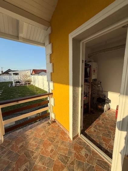 Duplex cu 3 camere cu Canalizare în Parța