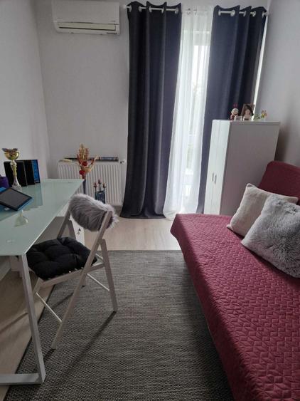 Casă cu 2 camere decomandat în Ghencea