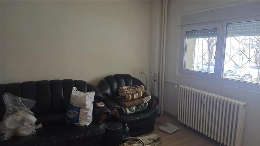 Apartament cu 2 camere decomandat în Tei