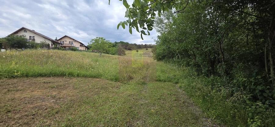 Teren de 500 mp, în Mușcel