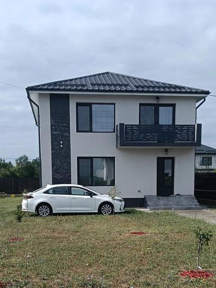 Casă cu 3 camere cu Teren 1000 Mp în Săcueni