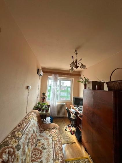 Apartament cu 3 camere decomandat, mobilat în Central
