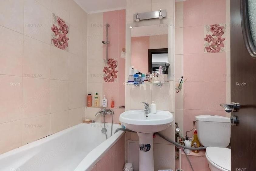 Apartament cu 2 camere decomandat în Obor