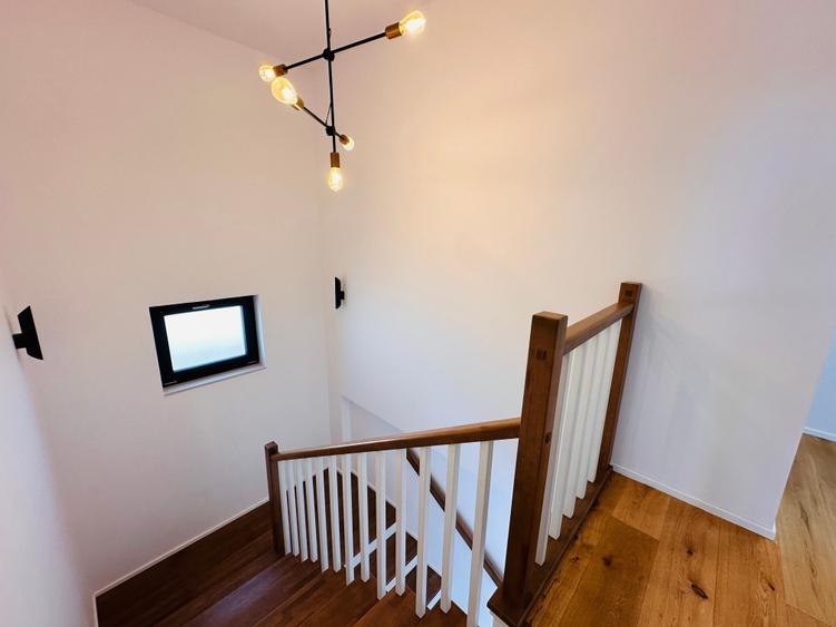 Duplex cu 5 camere cu Canalizare în Corbeanca