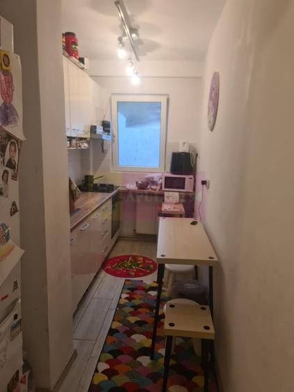 Apartament cu 3 camere de vanzare in Campina - Zona Cuza - 9