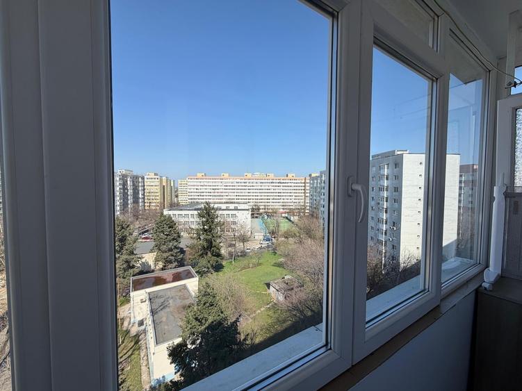 Apartament cu 4 camere decomandat în Pantelimon