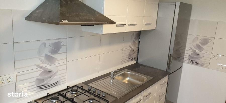 Apartament cu 2 camere decomandat în Ozana