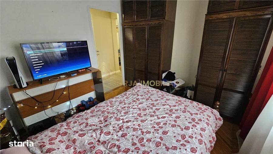Apartament cu 4 camere decomandat în Florești