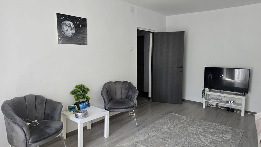 Apartament cu 2 camere decomandat în 1 Decembrie 1918