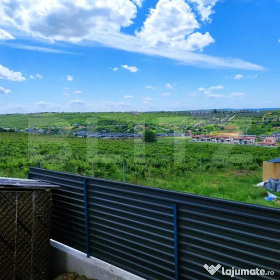 Casă cu 4 camere cu Teren 500 Mp în Bârnova