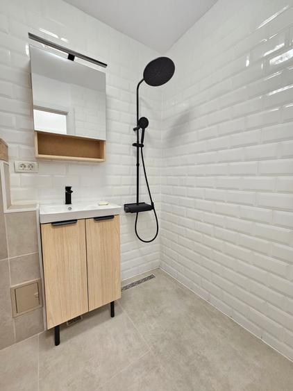 Apartament cu 2 camere decomandat, mobilat în Apărătorii Patriei