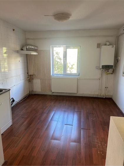 Apartament cu 2 camere decomandat în 1 Mai