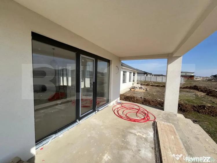Casă cu 4 camere cu Teren 500 Mp în Sântandrei