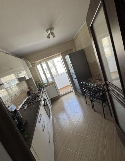 Apartament cu 2 camere decomandat în Exterior Vest