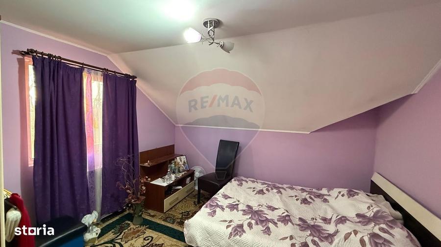 Casă cu 4 camere în Mândrești-Munteni
