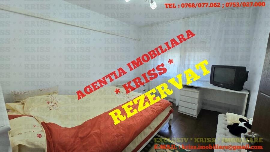 Apartament cu 3 camere decomandat în Bere