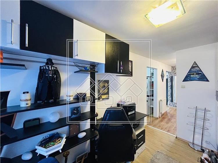 Apartament cu 3 camere decomandat în Central