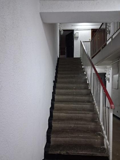 de vanzare ap 3 camere ,decomandat - 2