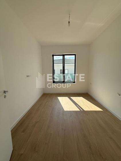 Duplex cu 4 camere cu Canalizare în Moșnița Nouă