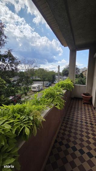 Casă cu 3 camere cu Teren 204 Mp în Bercu Roșu