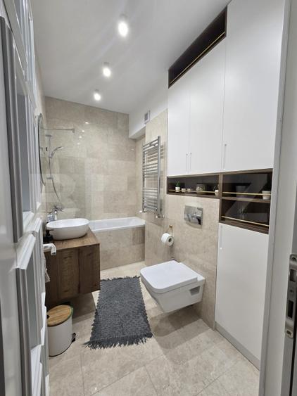 Apartament cu 3 camere decomandat, mobilat în Copou