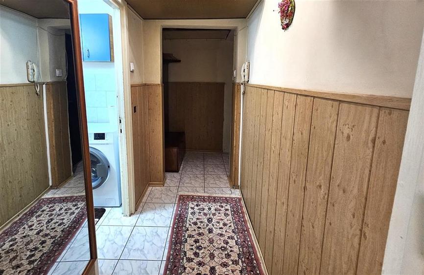 Tatarasi-Piata Chirila, apartament cu 2 camere, etaj  intermediar - 2