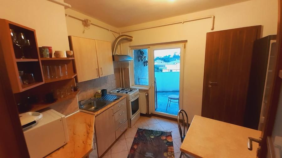 Apartament cu 2 camere decomandat în Aeroport
